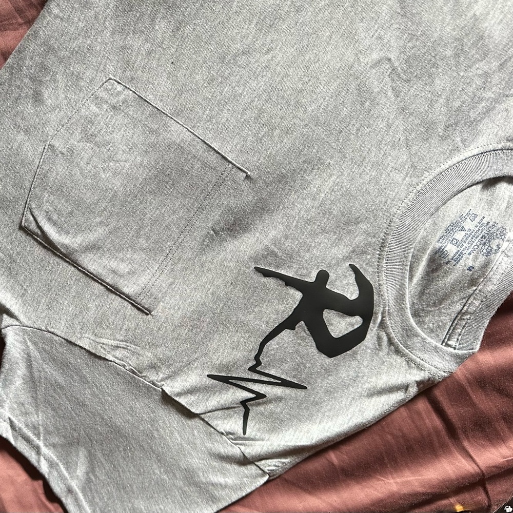 Revival Streetwear t-shirt